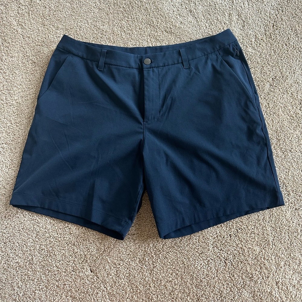 Lululemon Men's Navy ABC Classic-Fit Short 7" *WovenAir